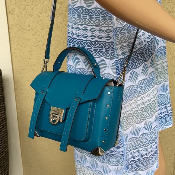 Michael Kors Manhattan Medium School Satchel - Picture 9 of 16